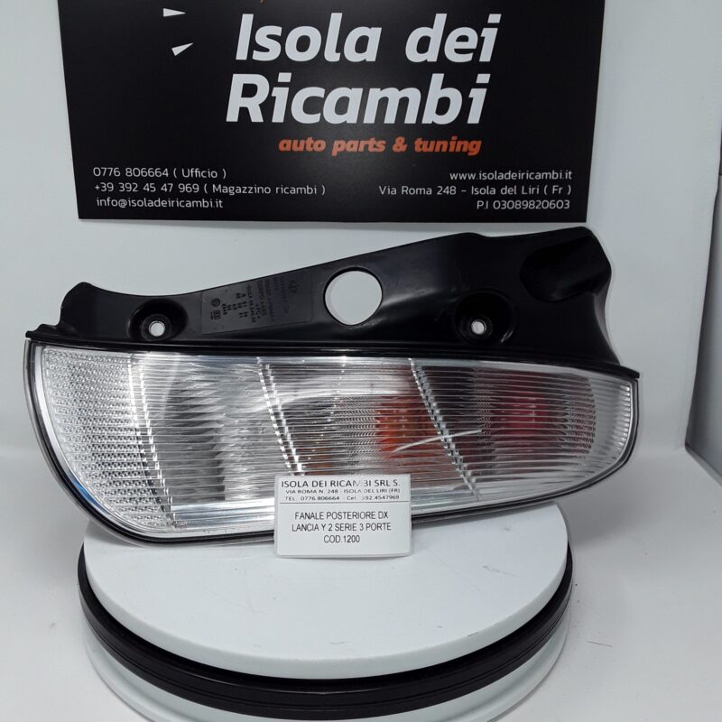 Fanale Usato -  Posteriore Lancia Y 3p 2 serie dx