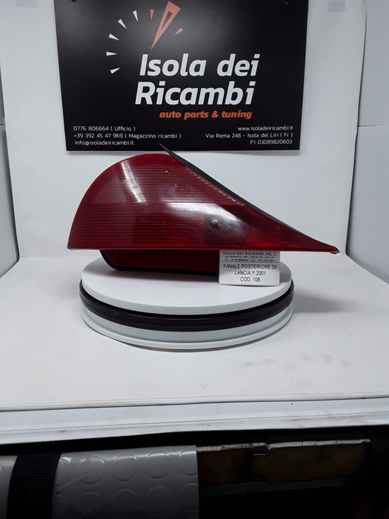Fanale Usato  -  Posteriore Sinistro Lancia Y Anno 2001