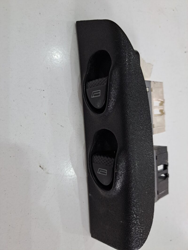 Pulsantiera Usata – Anteriore  Sinistra Fiat Multipla Bi Power 1.6 Benzina Anno 2007