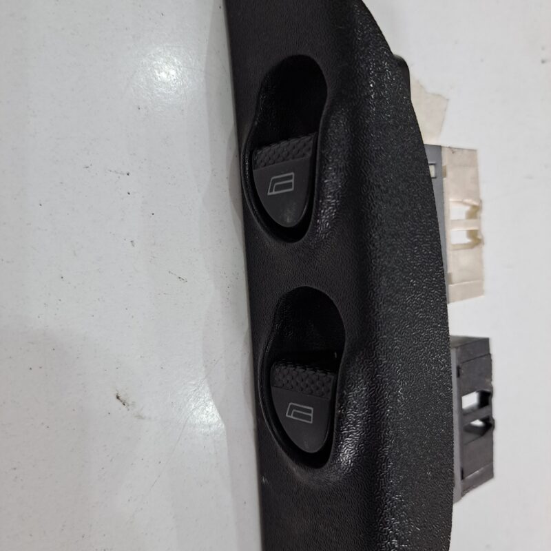 Pulsantiera Usata – Anteriore  Sinistra Fiat Multipla Bi Power 1.6 Benzina Anno 2007