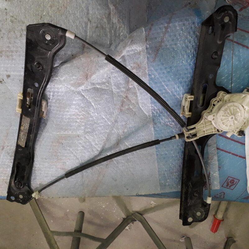 Macchinetta Alzavetri  Usato - Anteriore Destro Bmw Serie 1 5P Anno 2008/2012