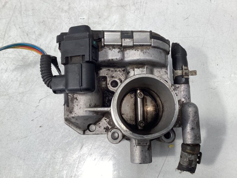 Corpo Farfallato Usato - Opel Corsa D 3P 1 Serie Benzina 1.2